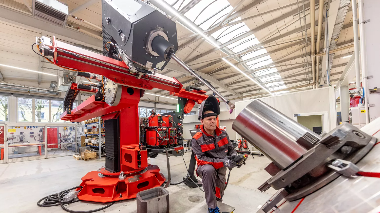 Fronius ETR-S : système de cladding avec tête tournante et positionneur de pièce